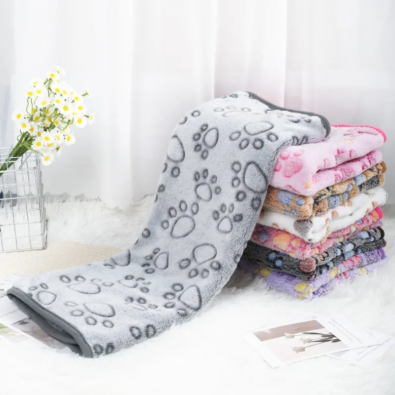 Soft Fleece Pet Blanket — Warm Washable Throw for Dogs & Cats